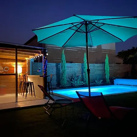 Jolie Climatisee Piscine Parking Villa